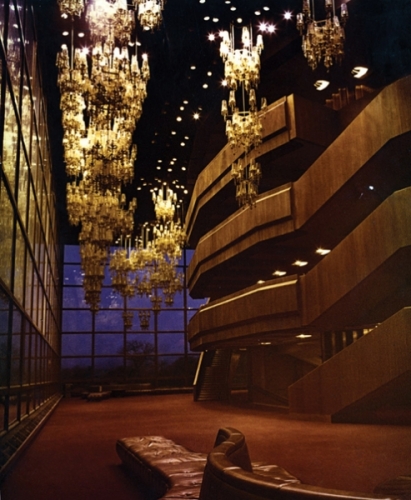 Operos ir baleto teatro vestibiulis. Iš šeimos archyvo