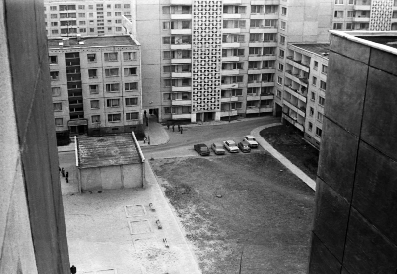 Karoliniškių rajonas ašuntajame deš. Reginos Bučiūnienės nuotr., 1978