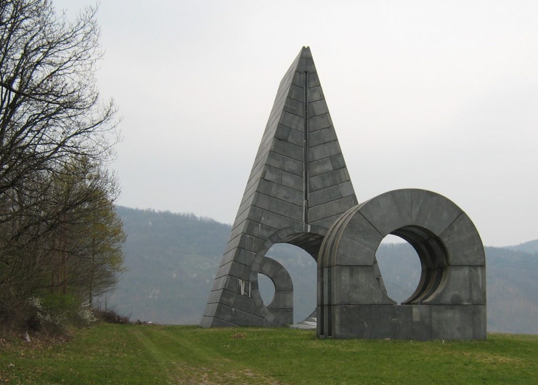 Kovotojų mauzoliejus, Popina, 1981 m., Ivano Ristićiaus nuotrauka