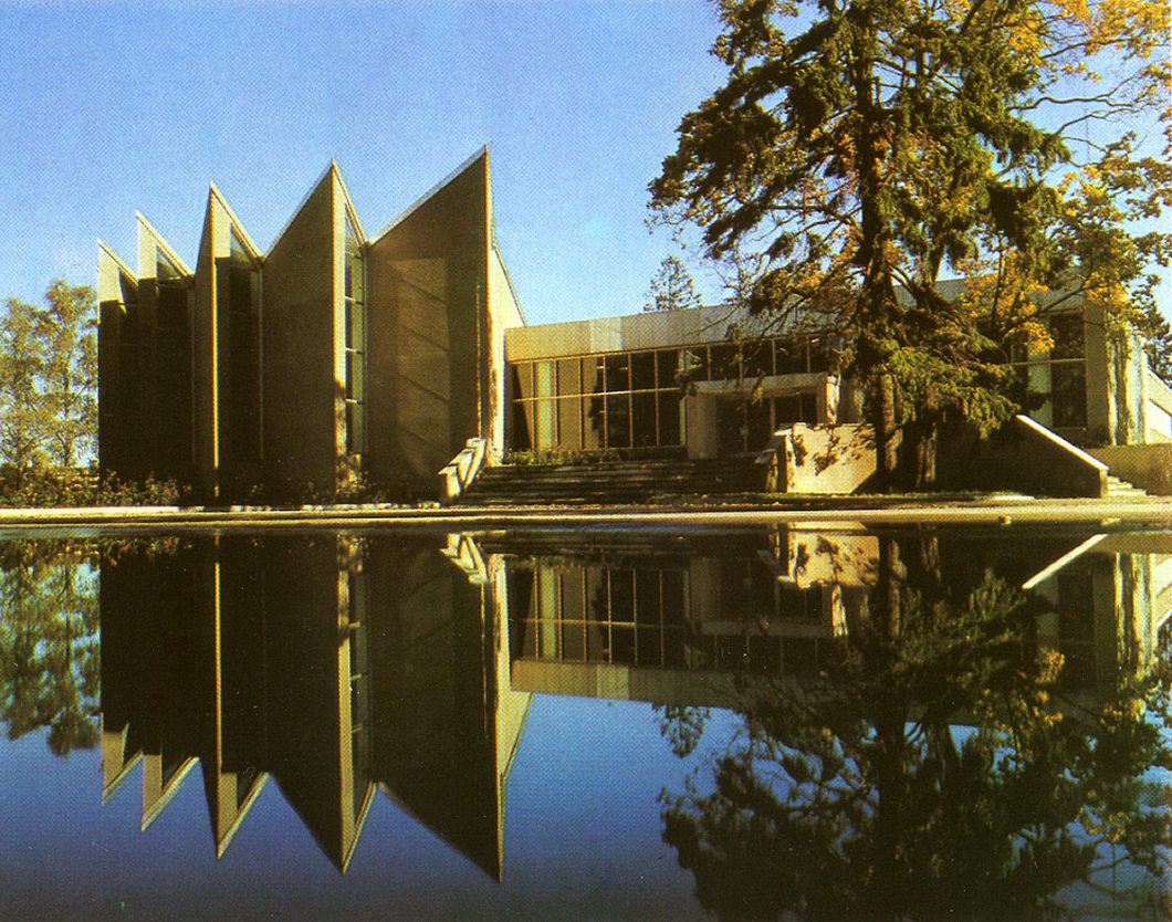 Pedrangu tarybinio ūkio administracinis pastatas, architektė Mara Metsal, 1977-82 m.