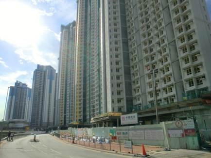 Choi Wan gyvenamojo komplekso Honkonge statybos. M. Glendinningo nuotr., 2010 m.