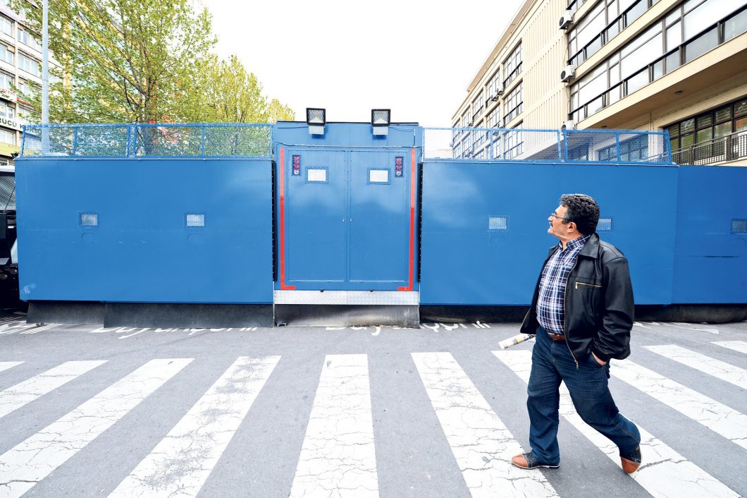 „Plieno sienos“ užkardų sistema. „Vatan“ laikraščio nuotr.