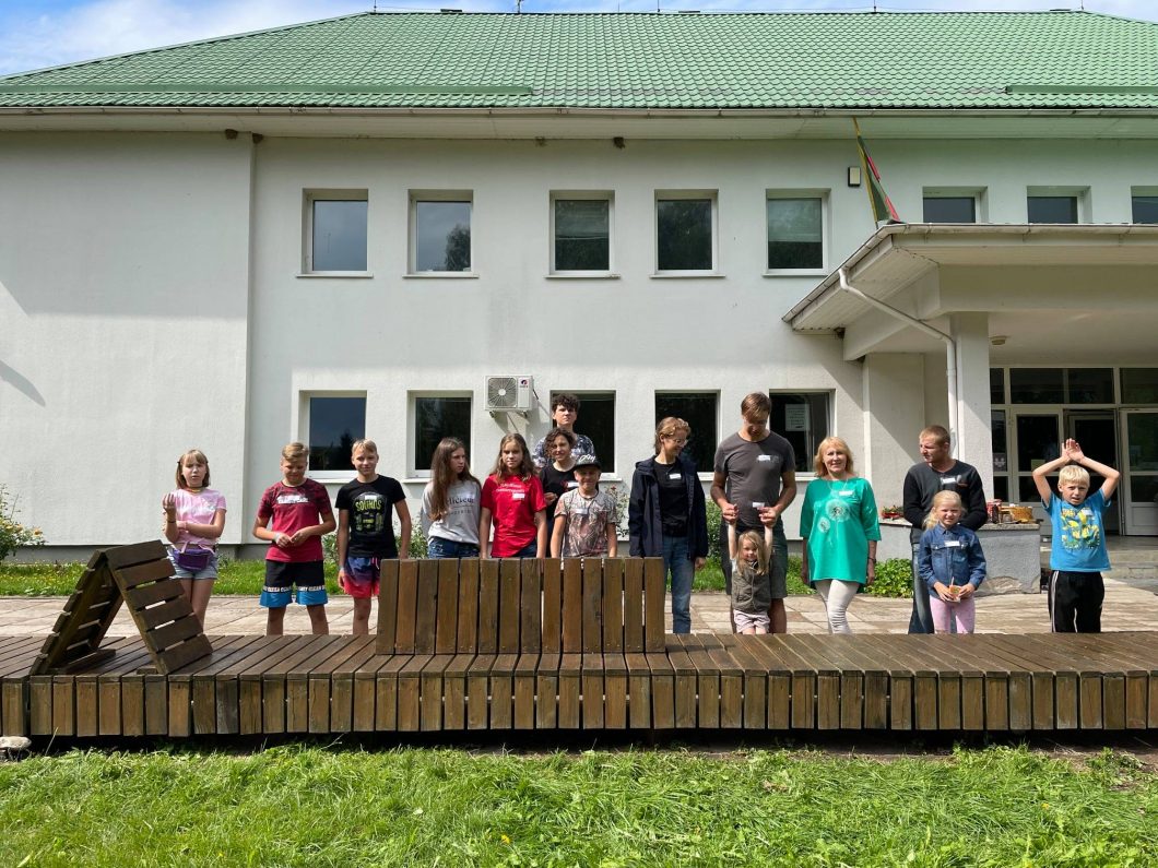 Keliaujančių architektūros dirbtuvių grįžtamasis vizitas Kumečiuose. Organizatorių nuotr.